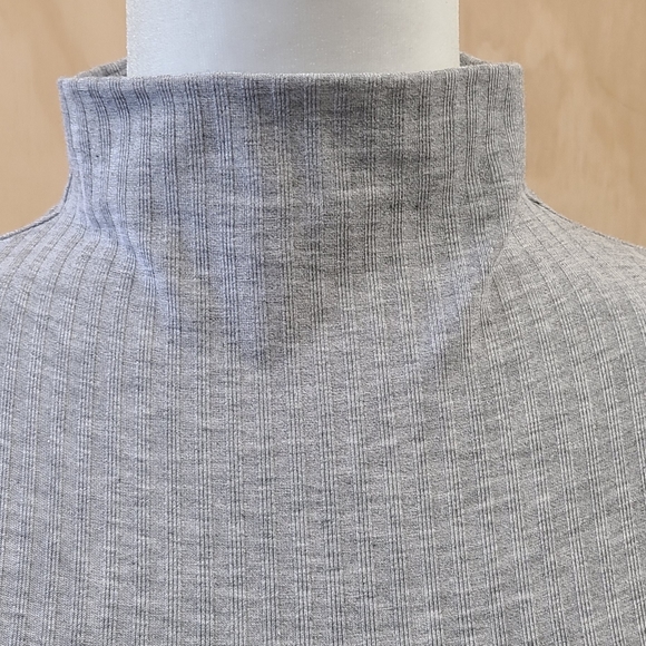 Christian Siriano Ribbed Mock Neck Long Sleeve Top, XL - Picture 6 of 9